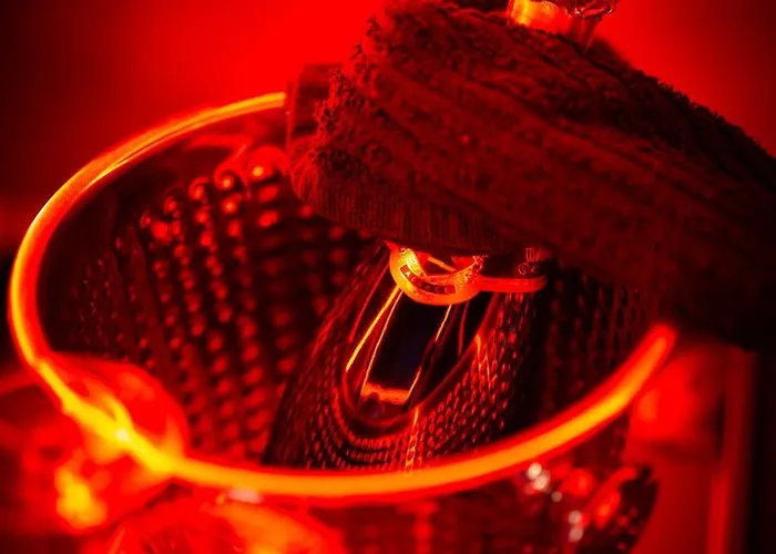 Room, L'interdit Apartman